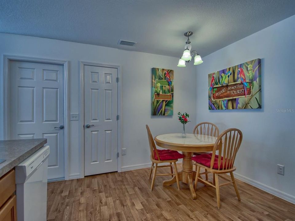 出租: $2,100 (2 贝兹, 2 浴室, 1156 平方英尺)