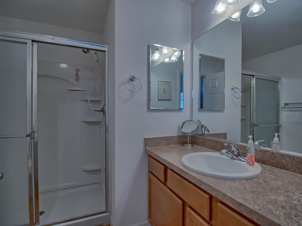 出租: $2,100 (2 贝兹, 2 浴室, 1156 平方英尺)