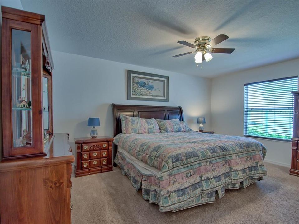 出租: $2,100 (2 贝兹, 2 浴室, 1156 平方英尺)