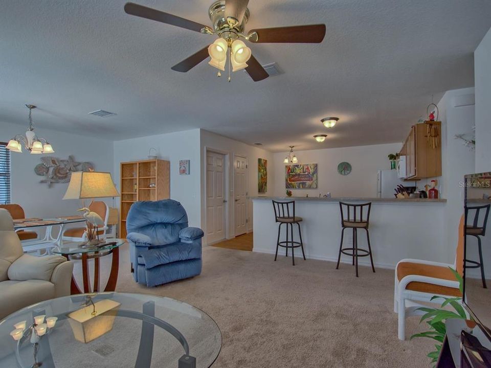 出租: $2,100 (2 贝兹, 2 浴室, 1156 平方英尺)