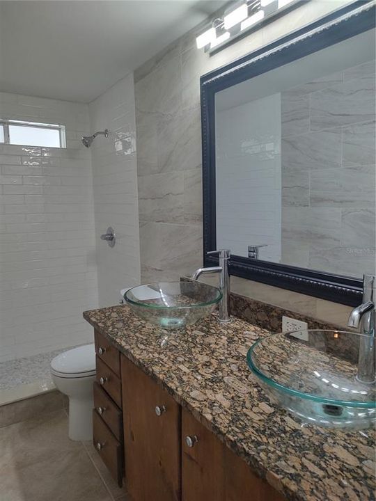 En Venta: $299,000 (2 camas, 1 baños, 1355 Pies cuadrados)