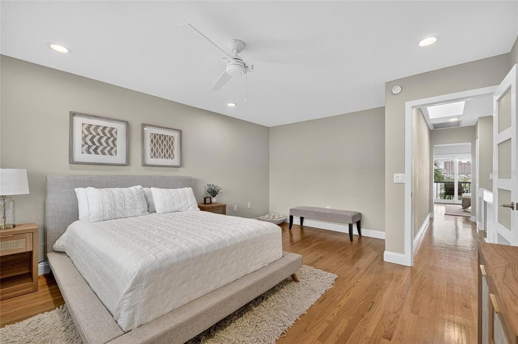 待售: $1,599,000 (3 贝兹, 3 浴室, 2150 平方英尺)