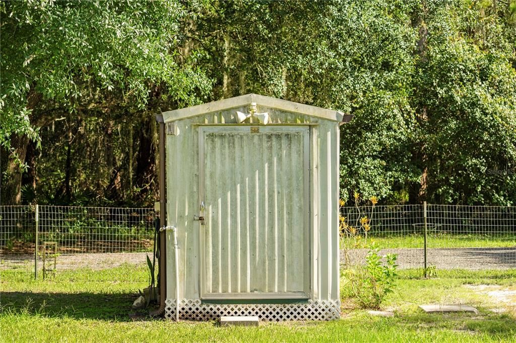 待售: $115,000 (2 贝兹, 1 浴室, 880 平方英尺)