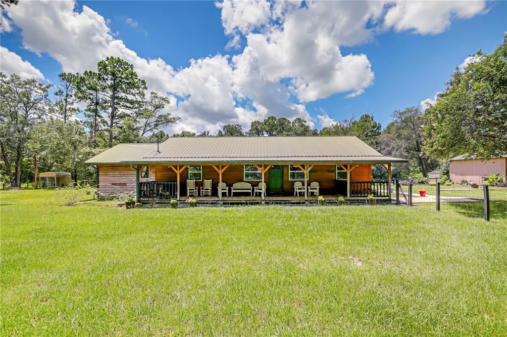 最近售出: $425,000 (3 贝兹, 2 浴室, 2282 平方英尺)