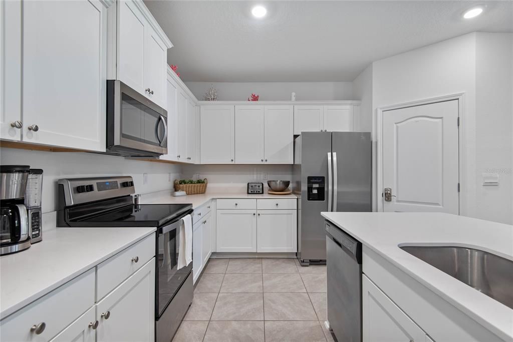 For Sale: $260,000 (3 beds, 2 baths, 1758 Square Feet)