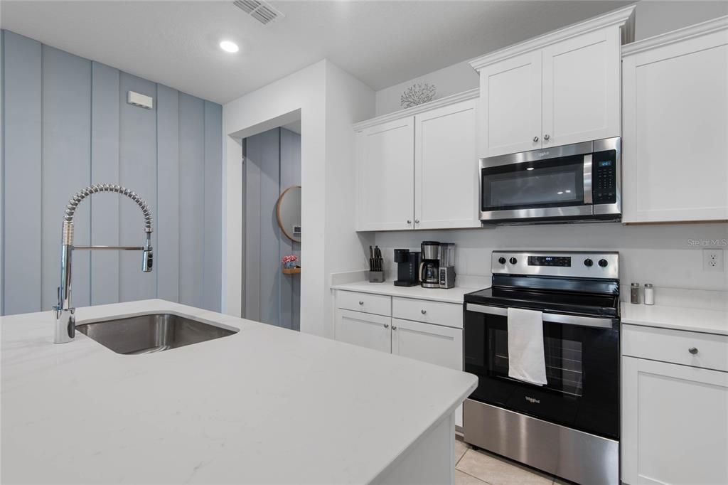 For Sale: $260,000 (3 beds, 2 baths, 1758 Square Feet)