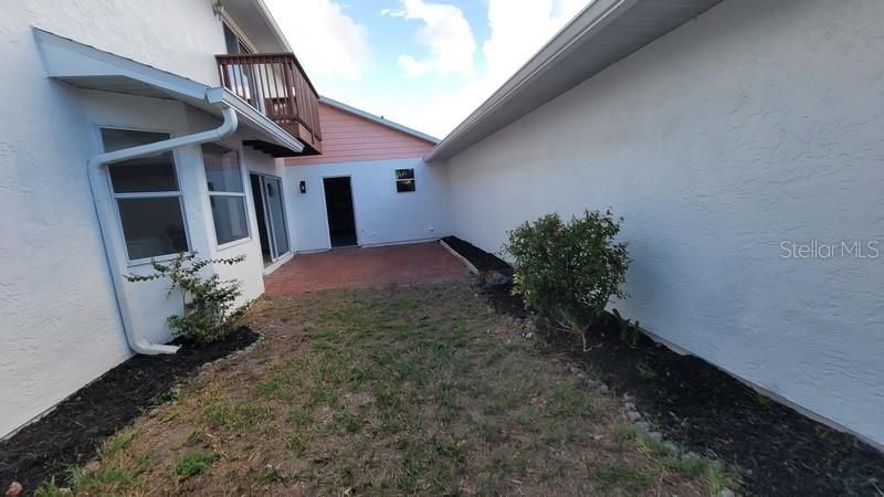 На продажу: $289,900 (2 спален, 2 ванн, 1520 Квадратных фут)