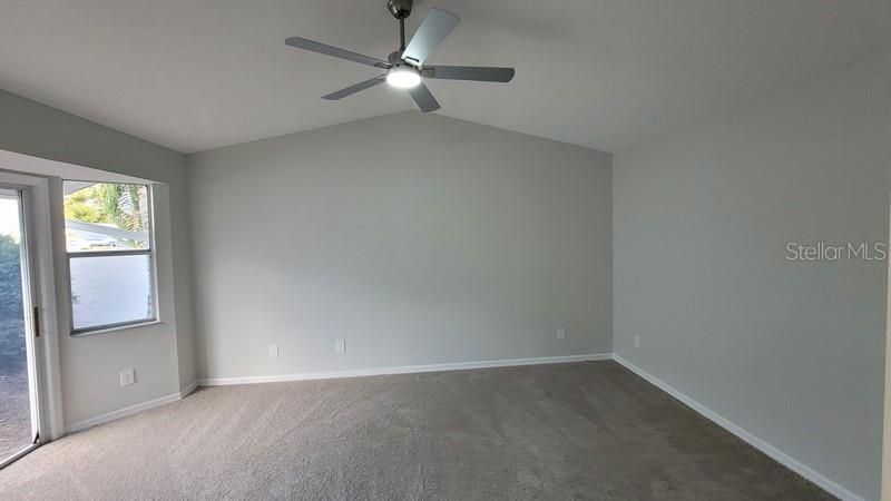 На продажу: $289,900 (2 спален, 2 ванн, 1520 Квадратных фут)