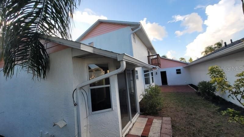 На продажу: $289,900 (2 спален, 2 ванн, 1520 Квадратных фут)