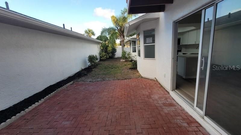 На продажу: $289,900 (2 спален, 2 ванн, 1520 Квадратных фут)