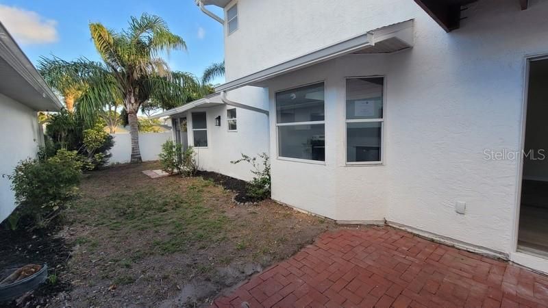 На продажу: $289,900 (2 спален, 2 ванн, 1520 Квадратных фут)