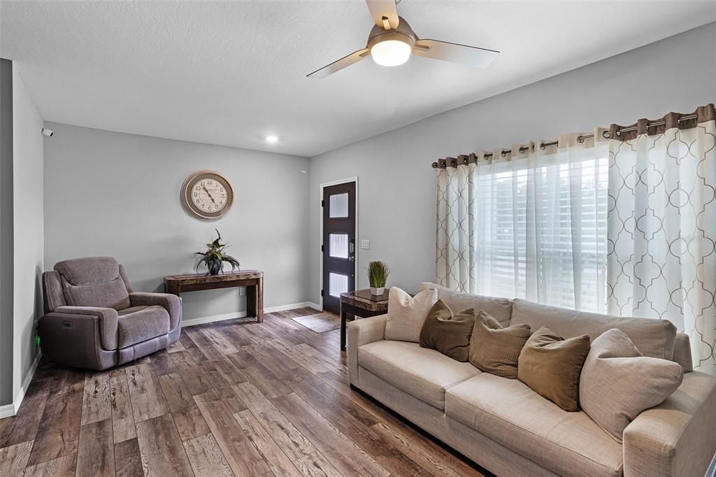 Active With Contract: $349,900 (4 beds, 2 baths, 1973 Square Feet)