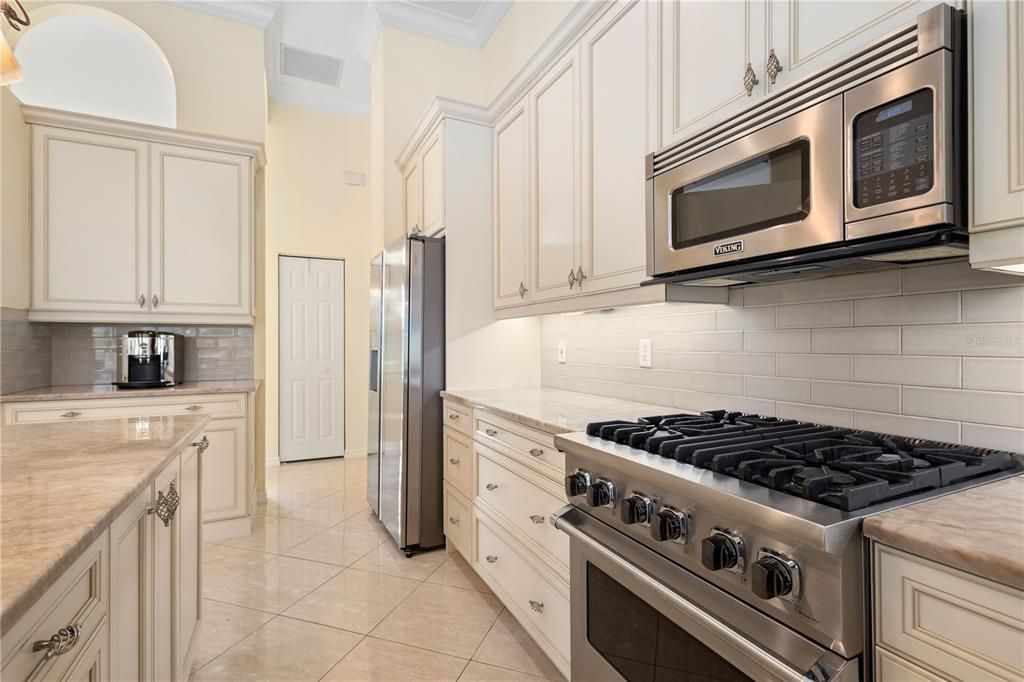 待售: $1,395,000 (3 贝兹, 3 浴室, 3550 平方英尺)