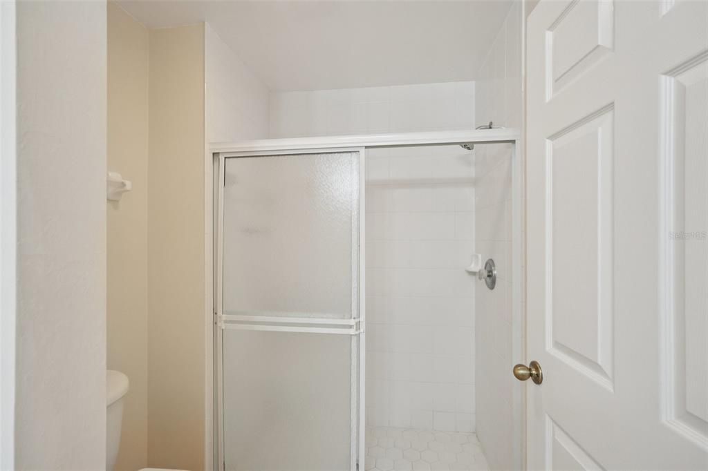 For Sale: $289,500 (3 beds, 2 baths, 1586 Square Feet)