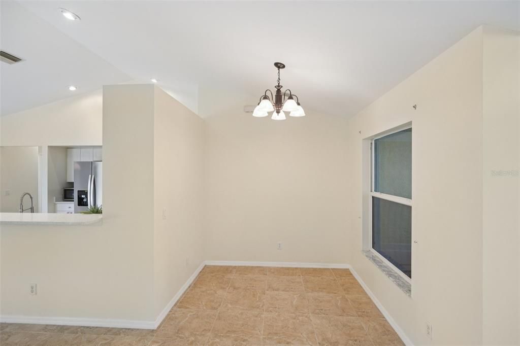 For Sale: $289,500 (3 beds, 2 baths, 1586 Square Feet)