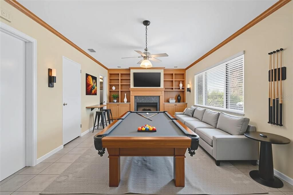 Под контрактом: $849,000 (2 спален, 3 ванн, 1685 Квадратных фут)