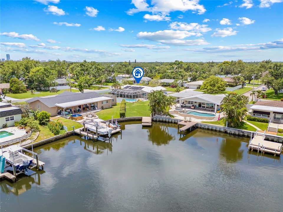 Под контрактом: $849,000 (2 спален, 3 ванн, 1685 Квадратных фут)