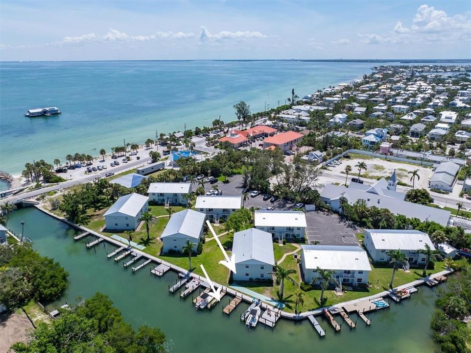 待售: $549,000 (2 贝兹, 1 浴室, 822 平方英尺)