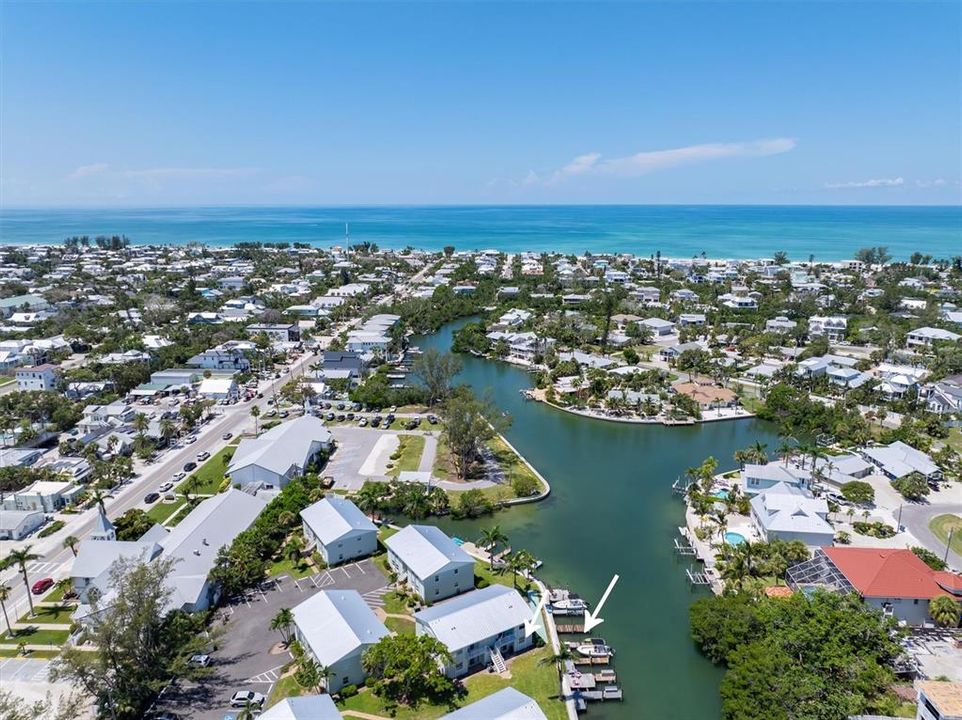 待售: $549,000 (2 贝兹, 1 浴室, 822 平方英尺)