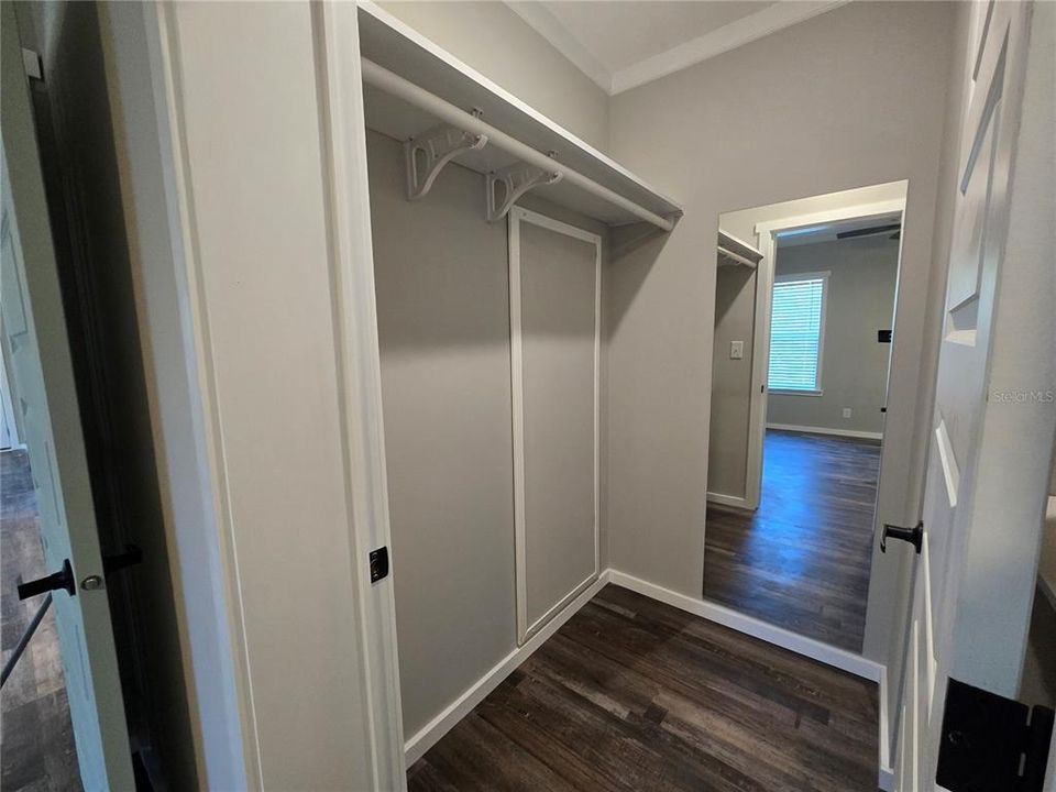 На продажу: $229,000 (2 спален, 2 ванн, 1029 Квадратных фут)