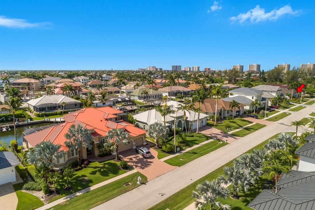 待售: $2,975,000 (3 贝兹, 2 浴室, 2250 平方英尺)