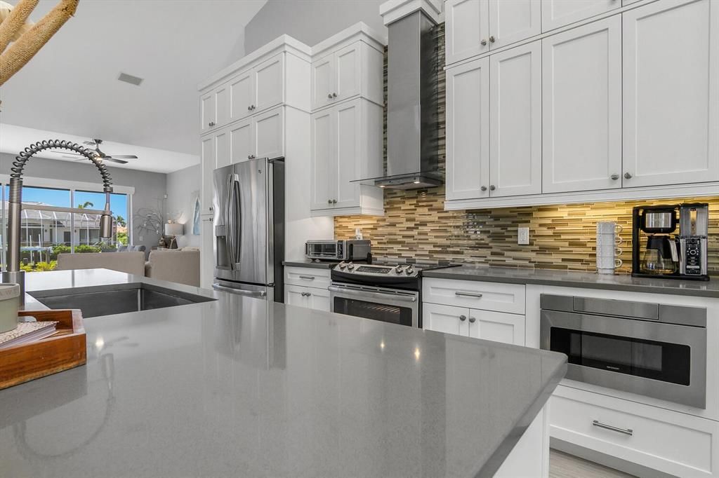 待售: $2,975,000 (3 贝兹, 2 浴室, 2250 平方英尺)