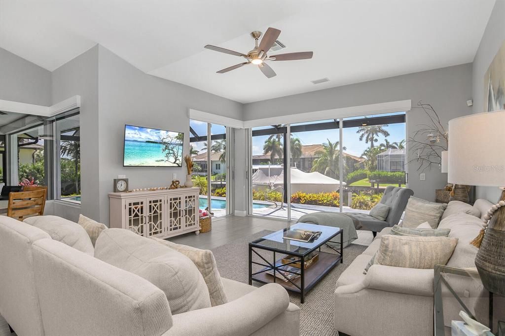 待售: $2,975,000 (3 贝兹, 2 浴室, 2250 平方英尺)