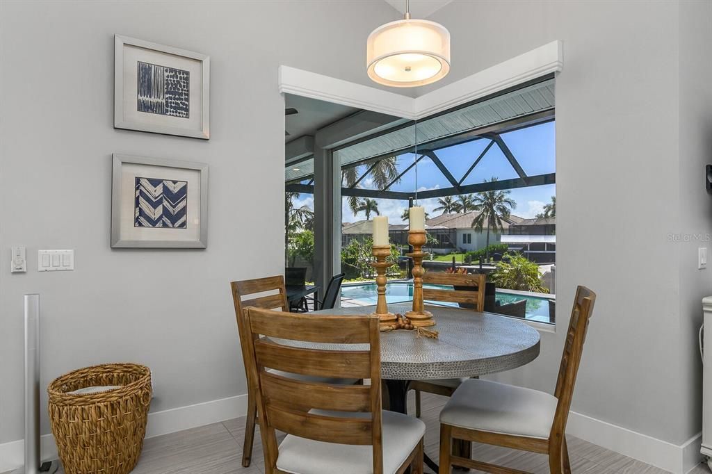 待售: $2,975,000 (3 贝兹, 2 浴室, 2250 平方英尺)