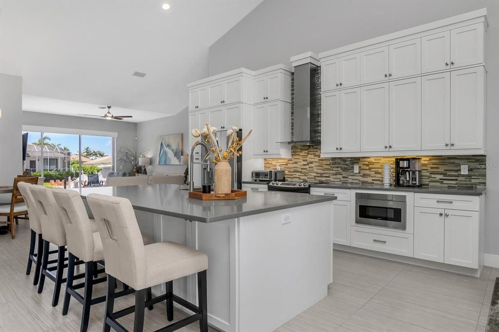 待售: $2,975,000 (3 贝兹, 2 浴室, 2250 平方英尺)