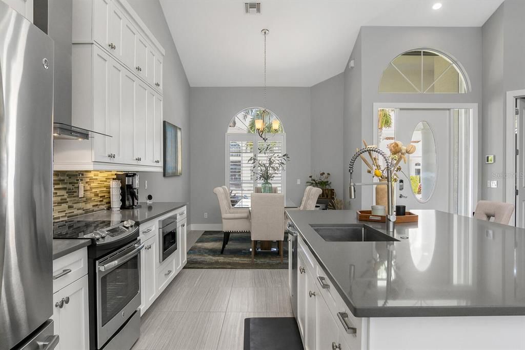 待售: $2,975,000 (3 贝兹, 2 浴室, 2250 平方英尺)