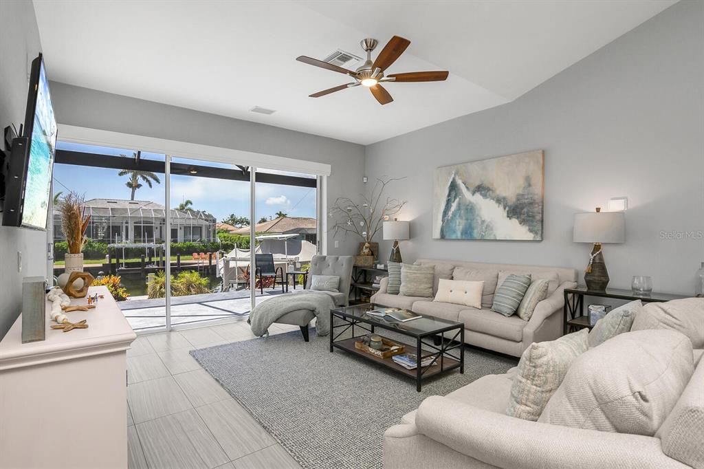 待售: $2,975,000 (3 贝兹, 2 浴室, 2250 平方英尺)