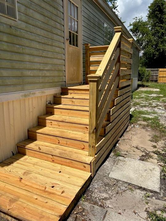 For Rent: $1,700 (3 beds, 2 baths, 1404 Square Feet)