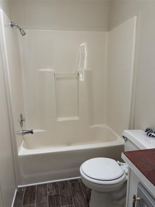 For Rent: $1,700 (3 beds, 2 baths, 1404 Square Feet)