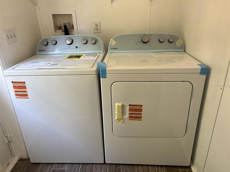 For Rent: $1,700 (3 beds, 2 baths, 1404 Square Feet)