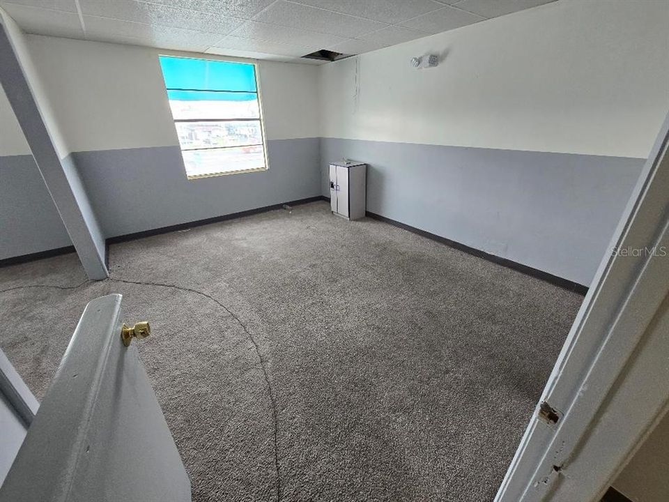 Под контрактом: $715,000 (0 спален, 0 ванн, 4368 Квадратных фут)