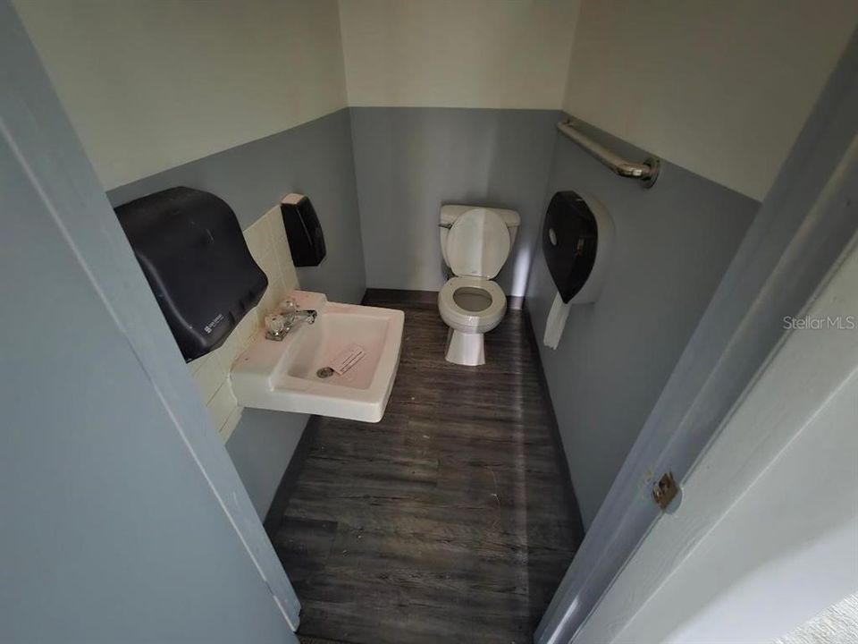 Под контрактом: $715,000 (0 спален, 0 ванн, 4368 Квадратных фут)