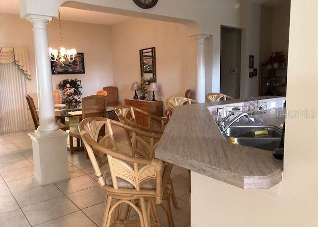 En Renta: $2,400 (3 camas, 2 baños, 1940 Pies cuadrados)