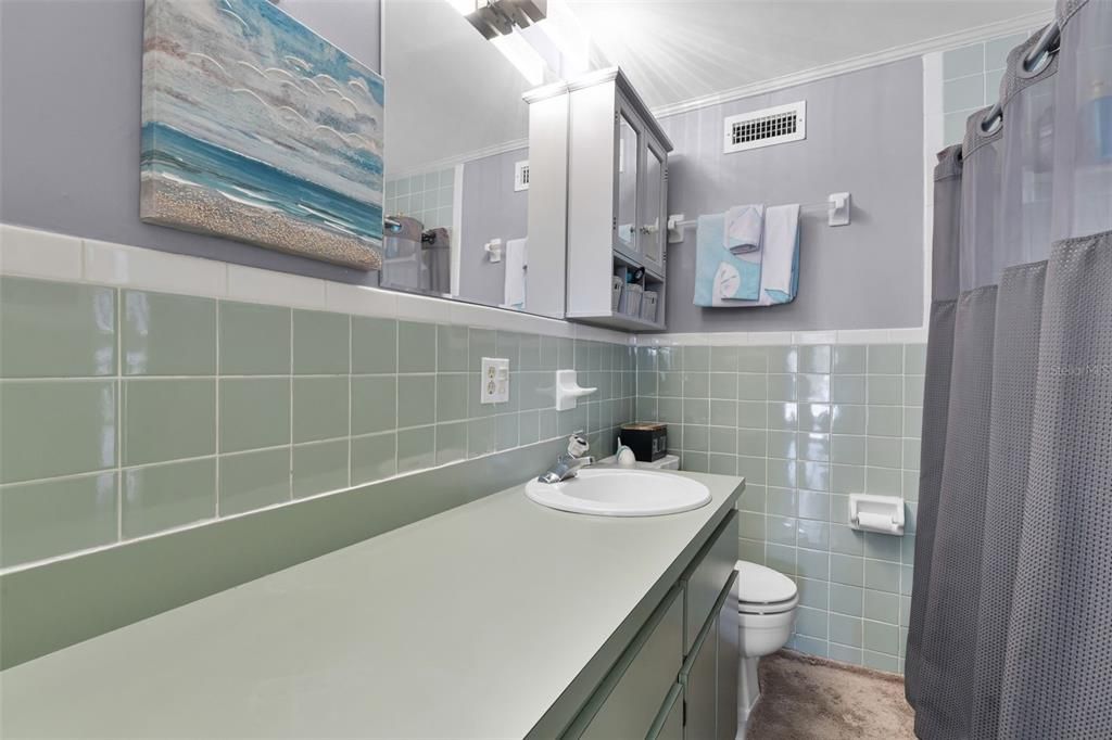 For Sale: $325,000 (3 beds, 1 baths, 1444 Square Feet)