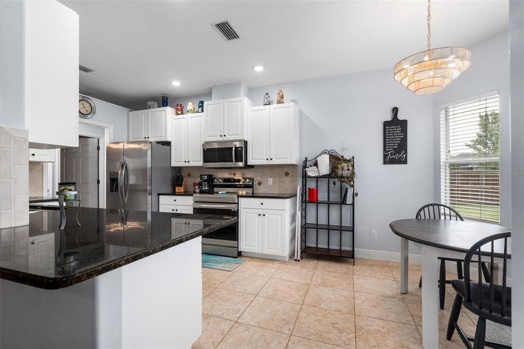 待售: $374,900 (4 贝兹, 2 浴室, 1838 平方英尺)