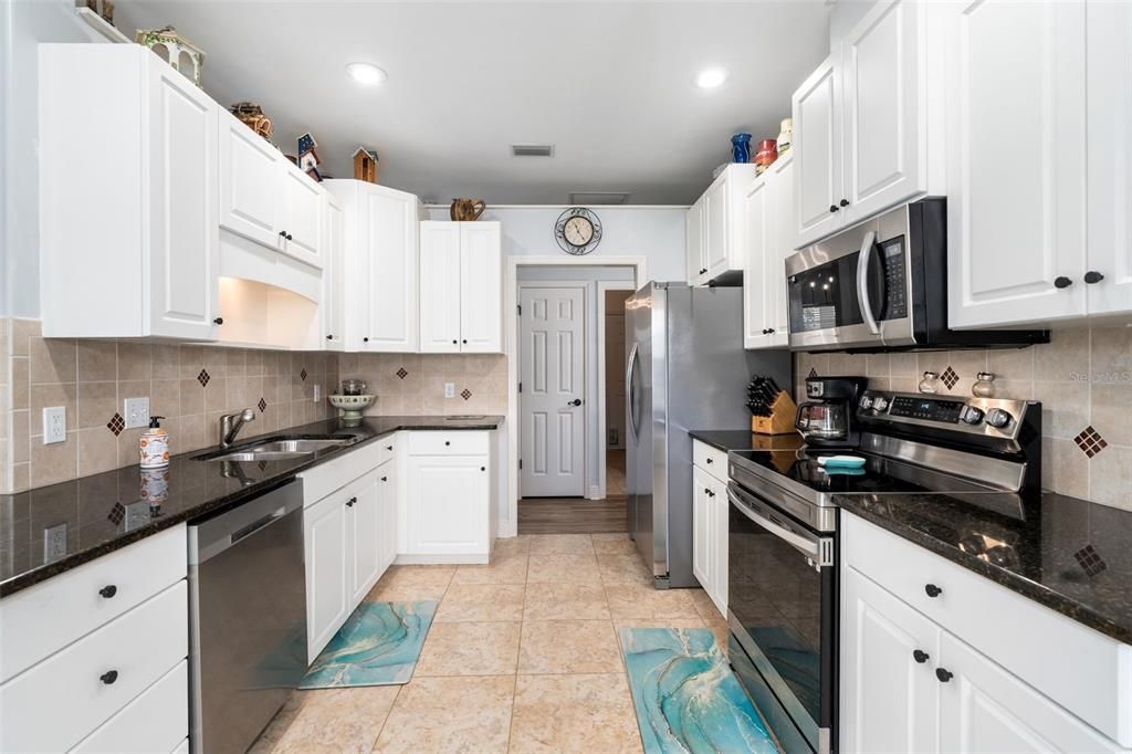 待售: $374,900 (4 贝兹, 2 浴室, 1838 平方英尺)