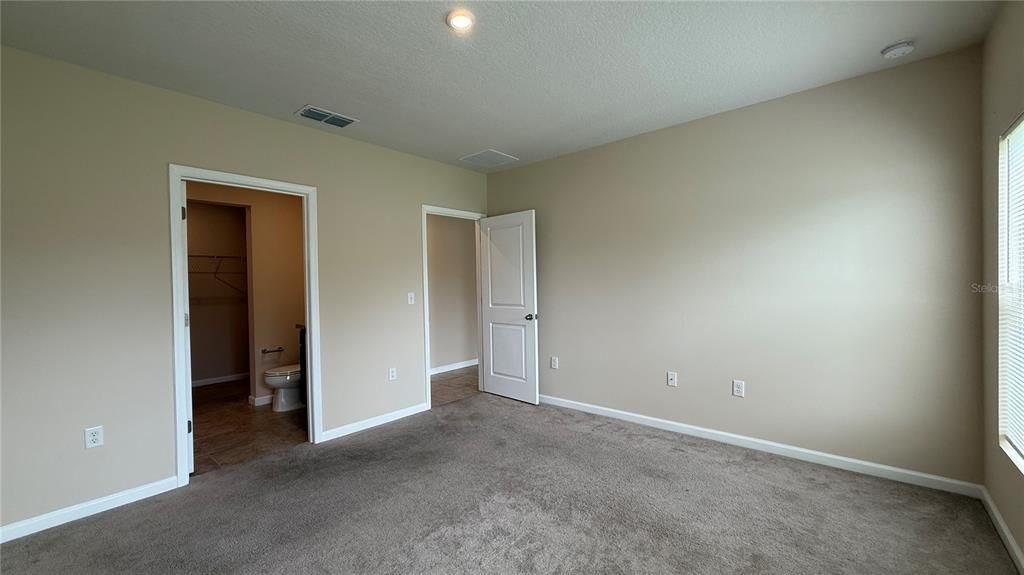 En Renta: $1,650 (3 camas, 2 baños, 1302 Pies cuadrados)