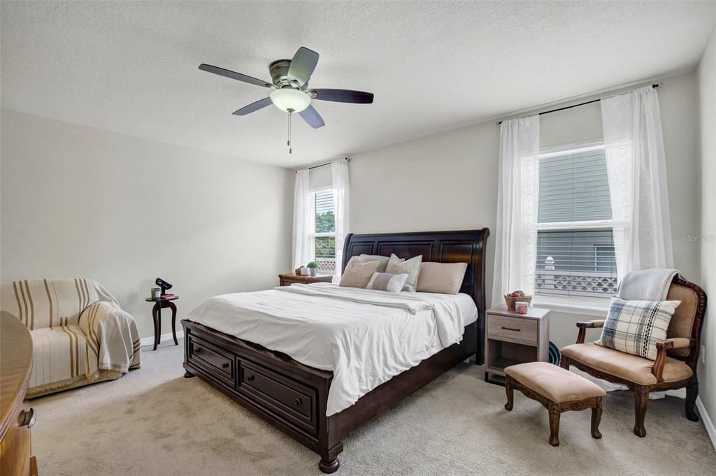 For Sale: $314,990 (4 beds, 2 baths, 1976 Square Feet)