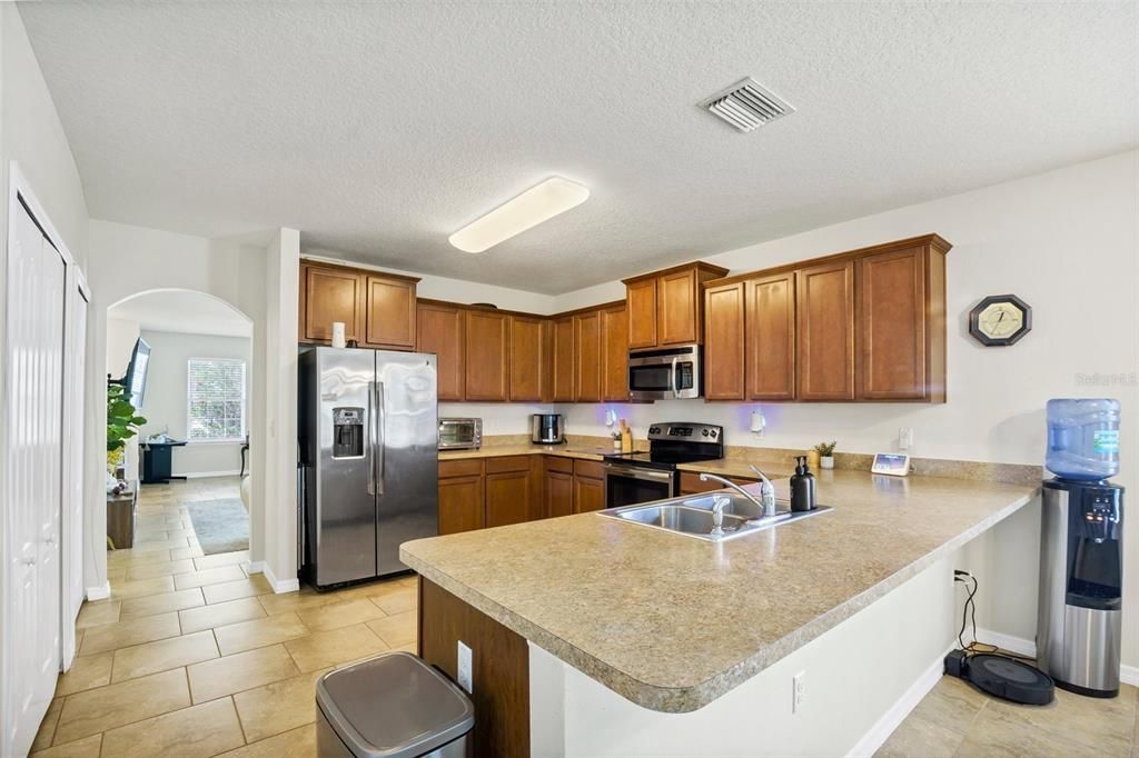 For Sale: $314,990 (4 beds, 2 baths, 1976 Square Feet)