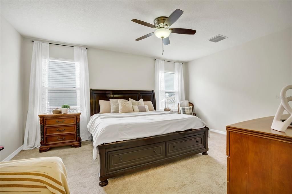 For Sale: $314,990 (4 beds, 2 baths, 1976 Square Feet)