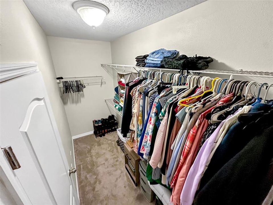 For Sale: $314,990 (4 beds, 2 baths, 1976 Square Feet)