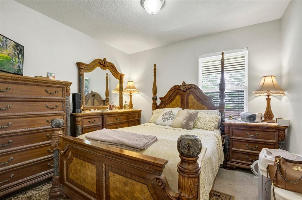 For Sale: $314,990 (4 beds, 2 baths, 1976 Square Feet)