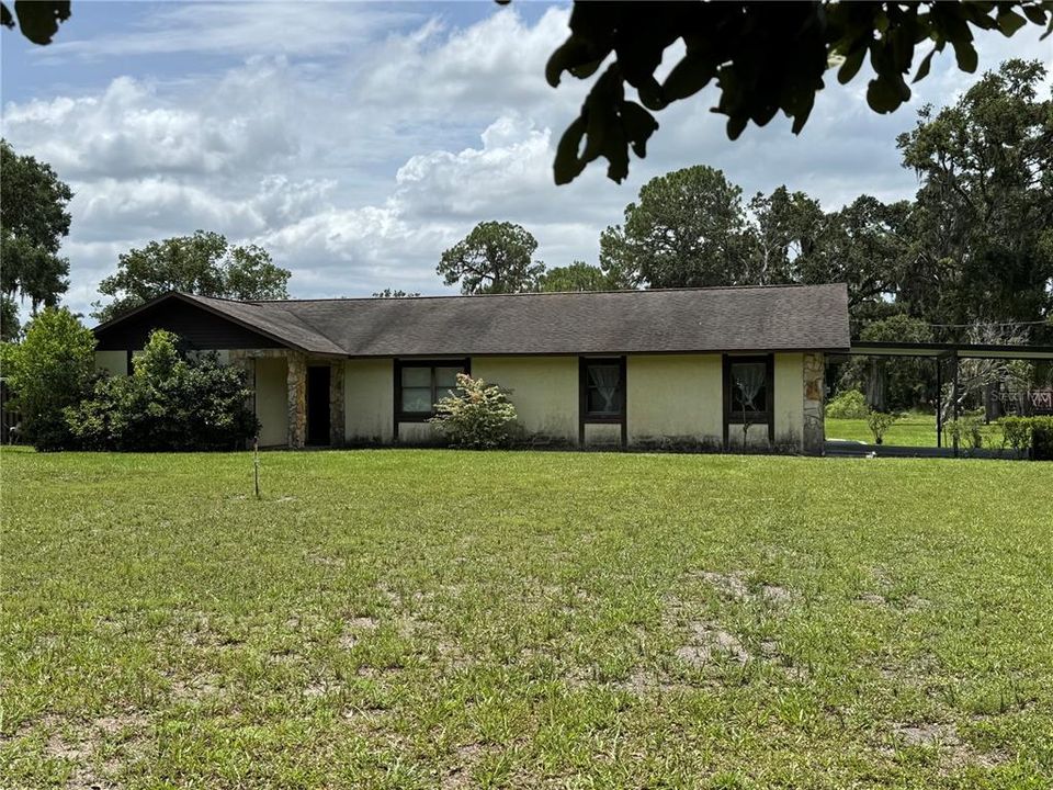 合同活跃: $369,000 (2 贝兹, 2 浴室, 1425 平方英尺)