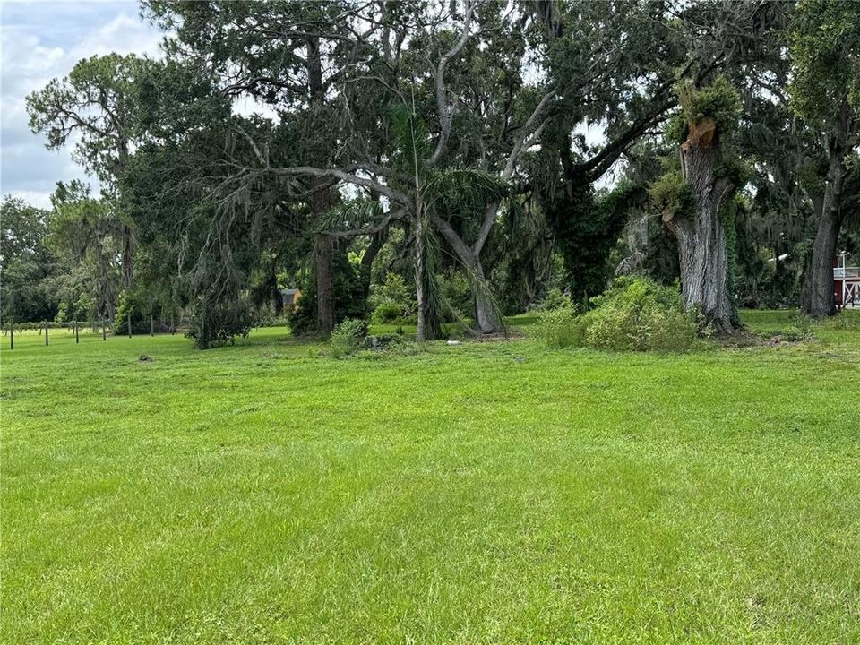 合同活跃: $369,000 (2 贝兹, 2 浴室, 1425 平方英尺)