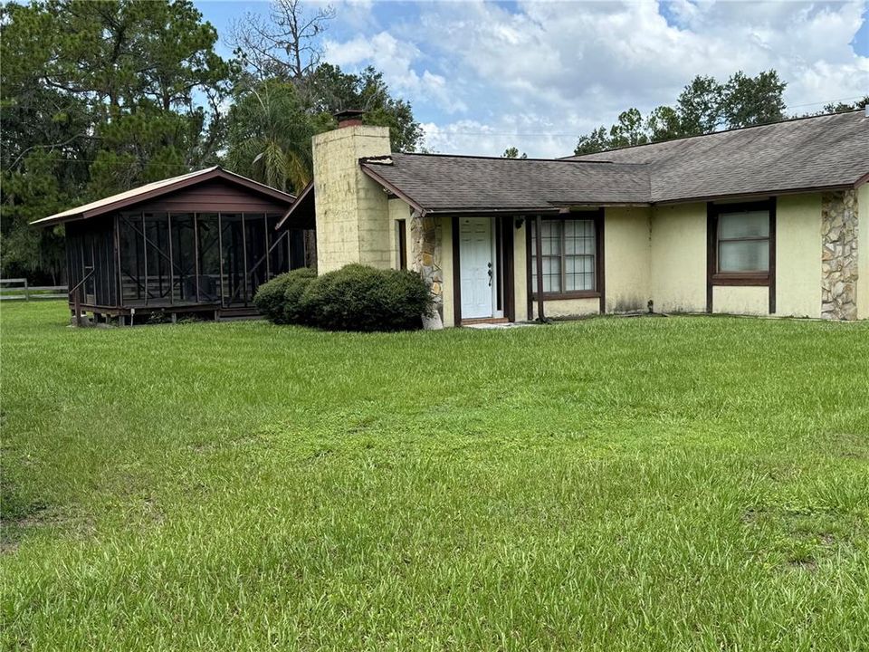 合同活跃: $369,000 (2 贝兹, 2 浴室, 1425 平方英尺)