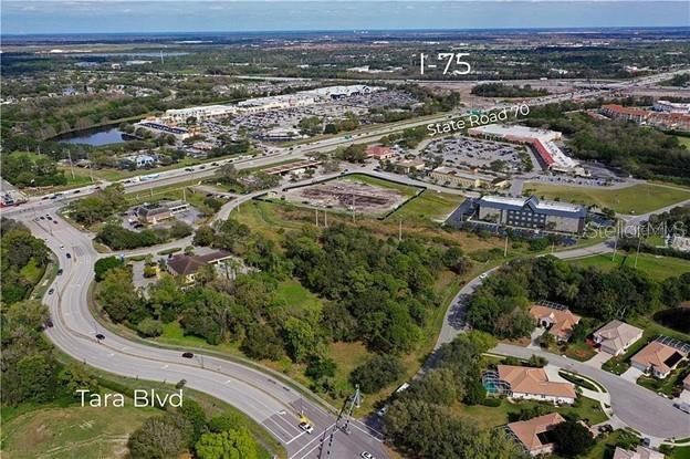 На продажу: $4,200,000 (3.46 acres)